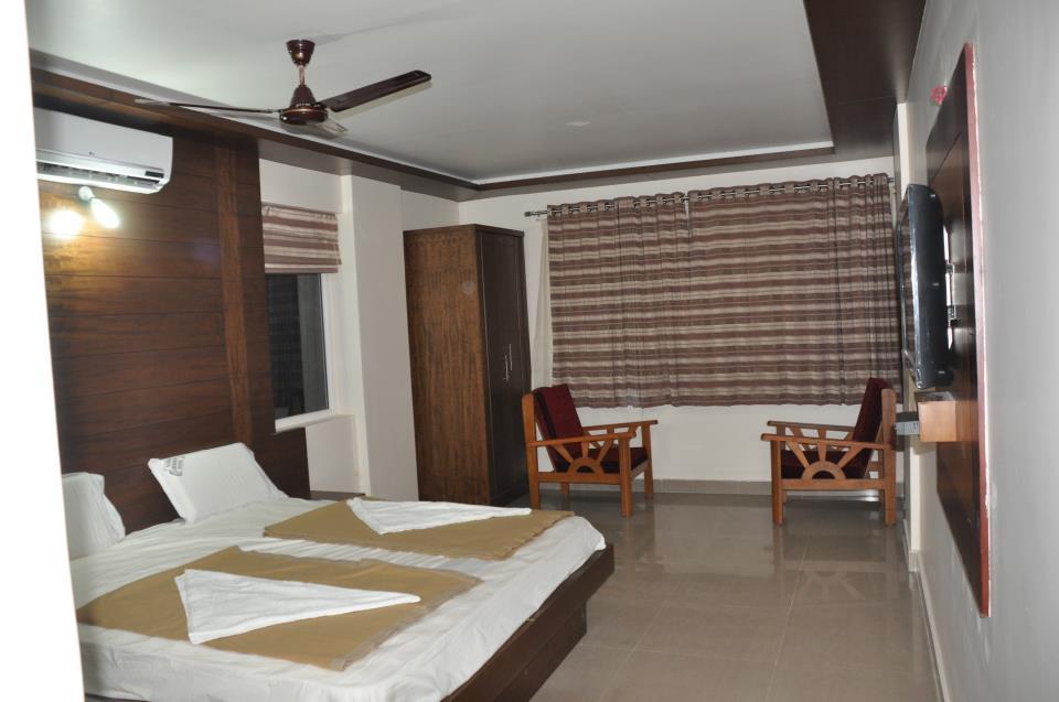 Suprabha Residency Villa Kalasa Bagian luar foto