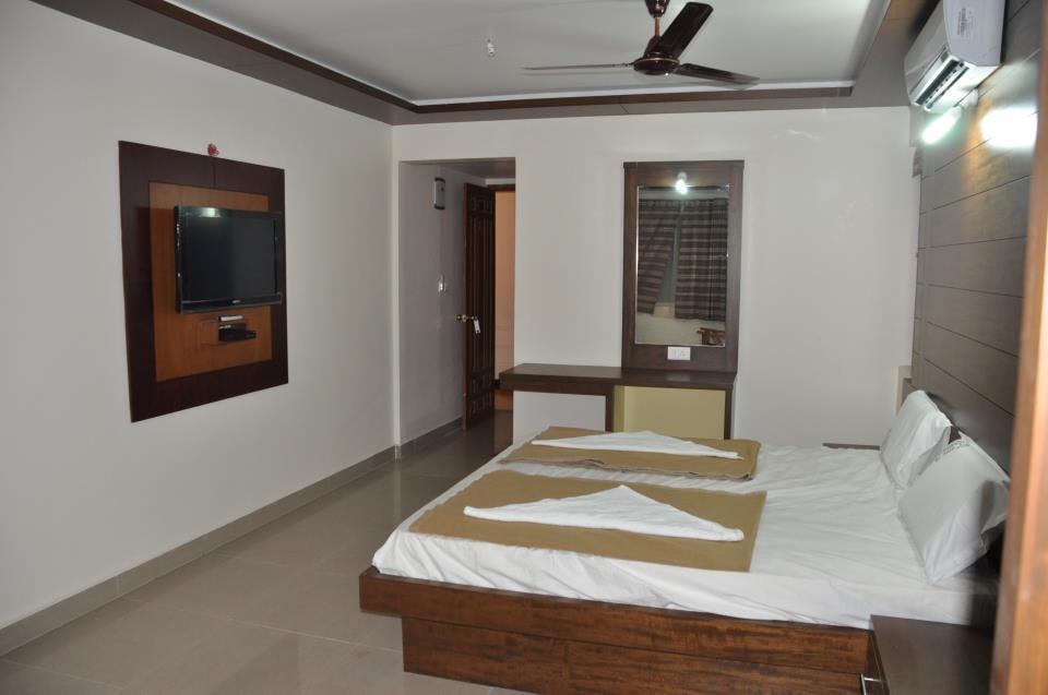 Suprabha Residency Villa Kalasa Bagian luar foto